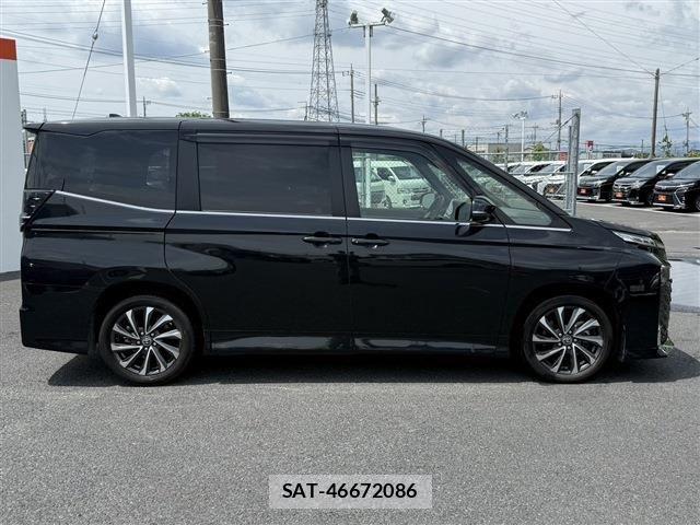 Toyota VOXY HYBRID 2023-09 6615643-7