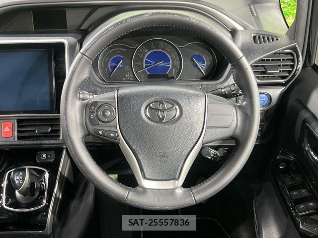 Toyota VOXY HYBRID 2018-03 6615658-11