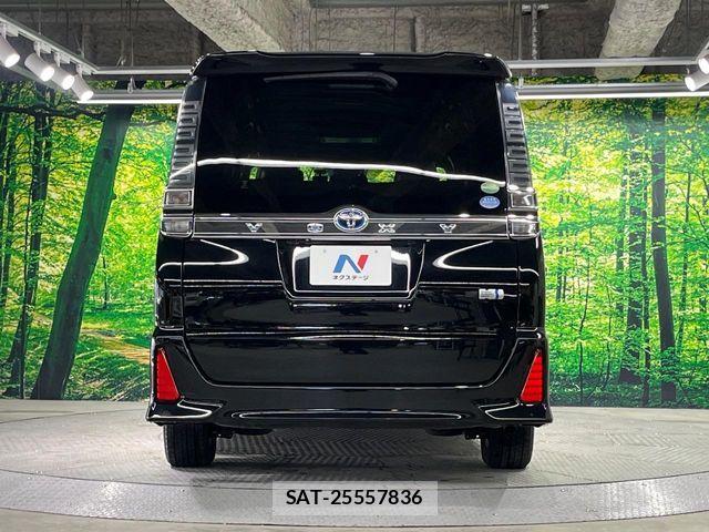 Toyota VOXY HYBRID 2018-03 6615658-15