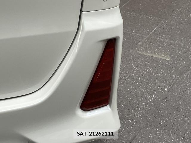 Toyota VOXY HYBRID 2021-07 6615651-28