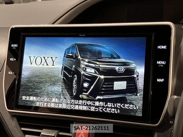 Toyota VOXY HYBRID 2021-07 6615651-2