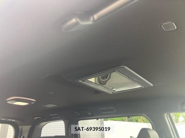 Toyota VOXY HYBRID 2026-04 6615622-9