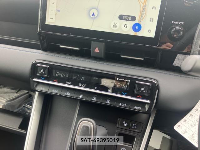 Toyota VOXY HYBRID 2026-04 6615622-18