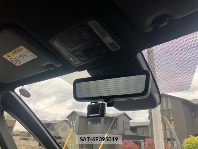 Toyota VOXY HYBRID 2026-04 6615622-20