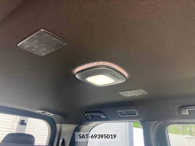 Toyota VOXY HYBRID 2026-04 6615622-25