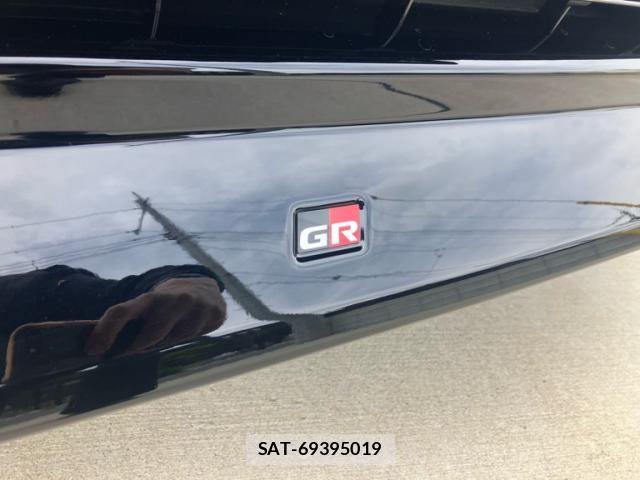 Toyota VOXY HYBRID 2026-04 6615622-4