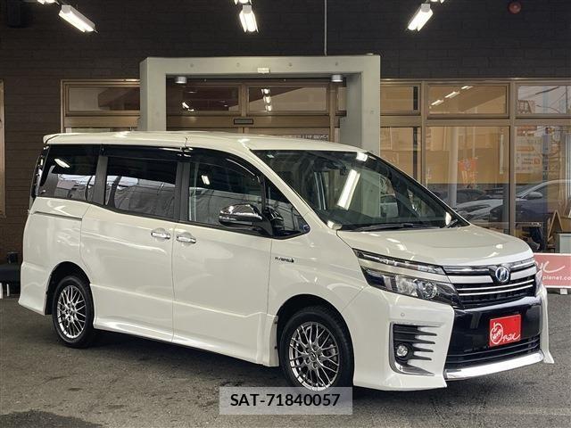 Toyota VOXY HYBRID 2016-10 6615666-1