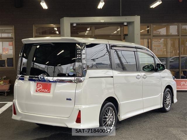 Toyota VOXY HYBRID 2016-10 6615666-2