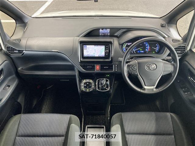 Toyota VOXY HYBRID 2016-10 6615666-4
