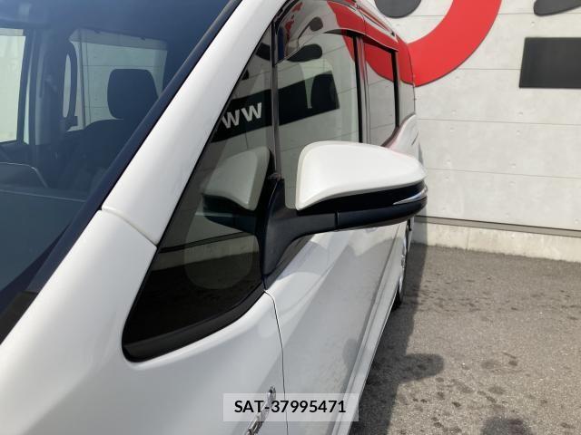 Toyota VOXY HYBRID 2014-05 6615669-11