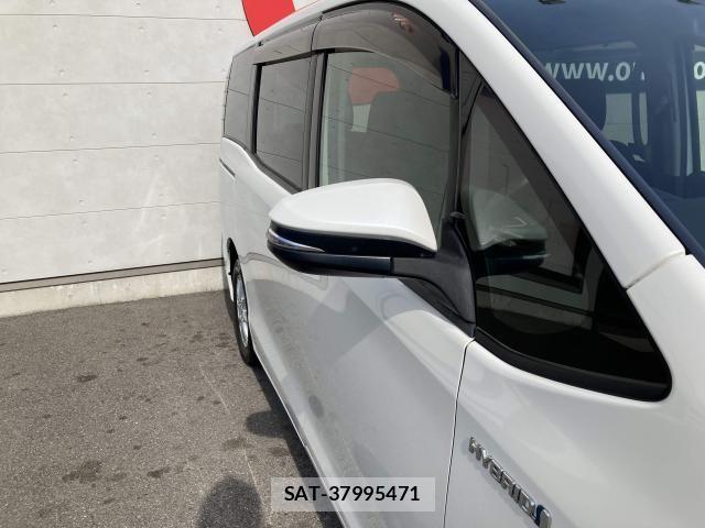 Toyota VOXY HYBRID 2014-05 6615669-12