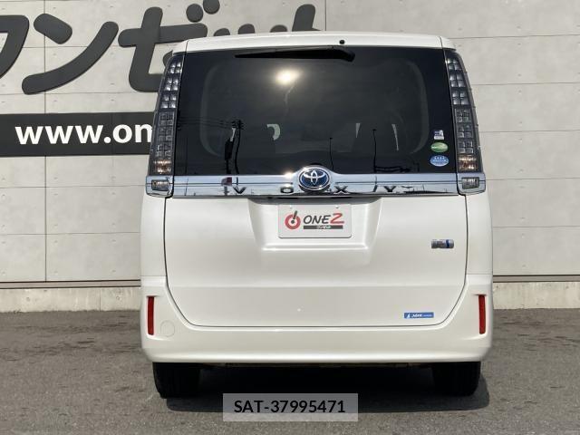 Toyota VOXY HYBRID 2014-05 6615669-14