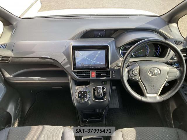Toyota VOXY HYBRID 2014-05 6615669-1