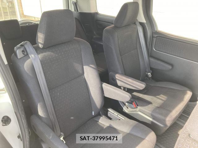 Toyota VOXY HYBRID 2014-05 6615669-21