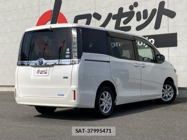 Toyota VOXY HYBRID 2014-05 6615669-2