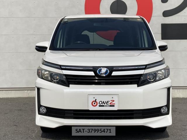 Toyota VOXY HYBRID 2014-05 6615669-4
