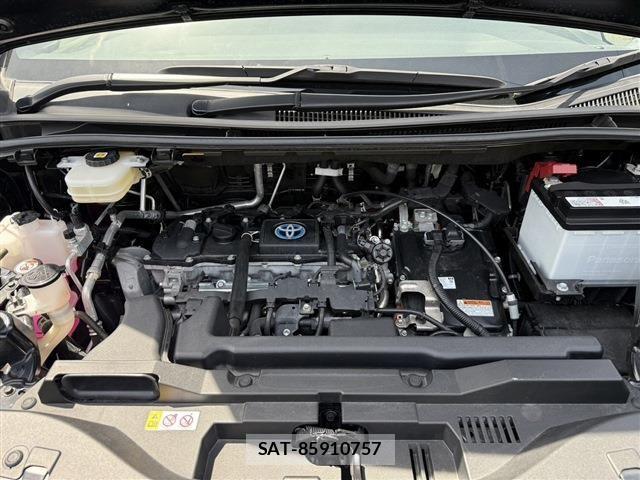 Toyota VOXY HYBRID 2022-04 6615646-19