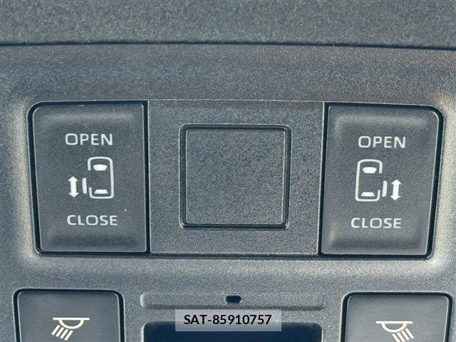 Toyota VOXY HYBRID 2022-04 6615646-6