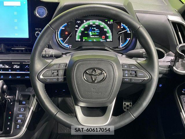 Toyota VOXY HYBRID 2023-01 6615631-12