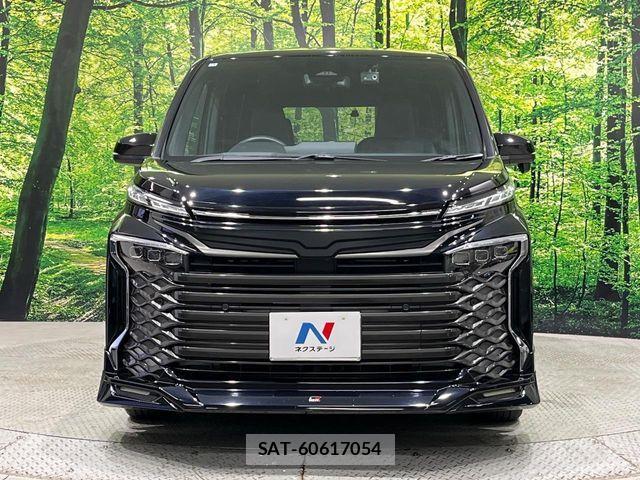Toyota VOXY HYBRID 2023-01 6615631-15