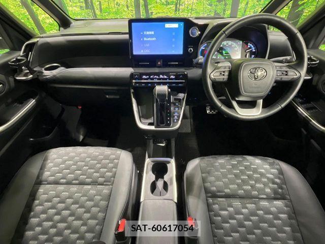 Toyota VOXY HYBRID 2023-01 6615631-1