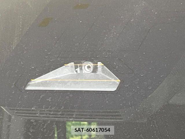 Toyota VOXY HYBRID 2023-01 6615631-2