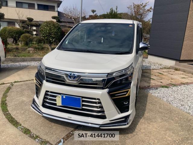 Toyota VOXY HYBRID 2020-11 6615654-0