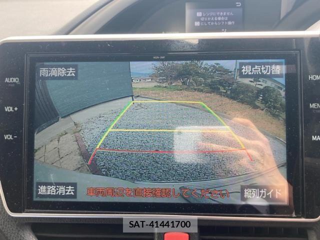 Toyota VOXY HYBRID 2020-11 6615654-23