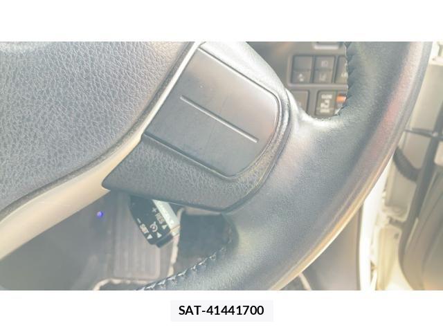 Toyota VOXY HYBRID 2020-11 6615654-27