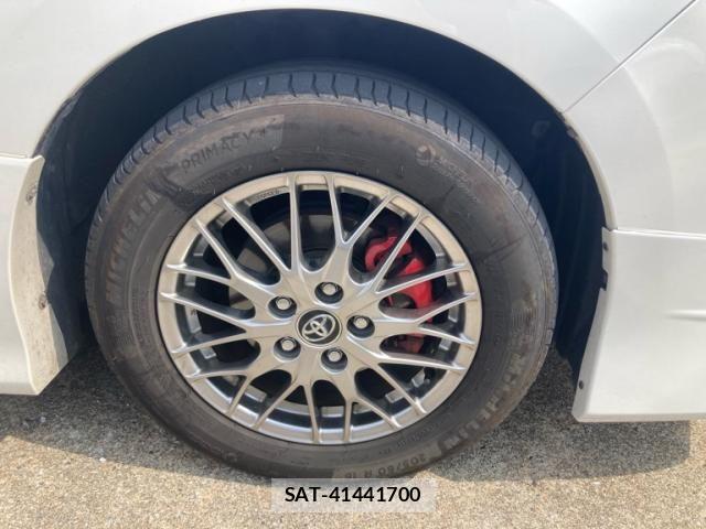 Toyota VOXY HYBRID 2020-11 6615654-5