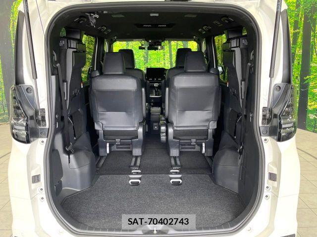 Toyota VOXY HYBRID 2025-10 6615626-10