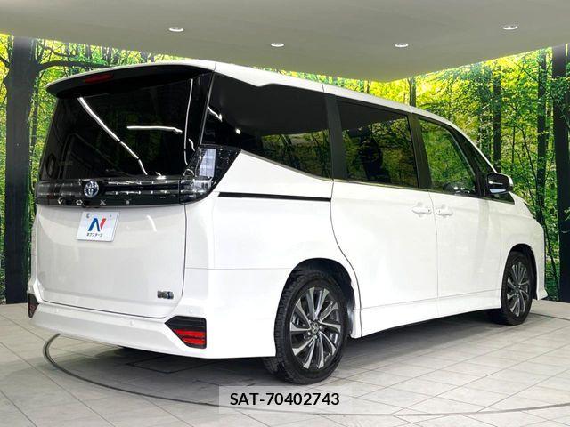 Toyota VOXY HYBRID 2025-10 6615626-17