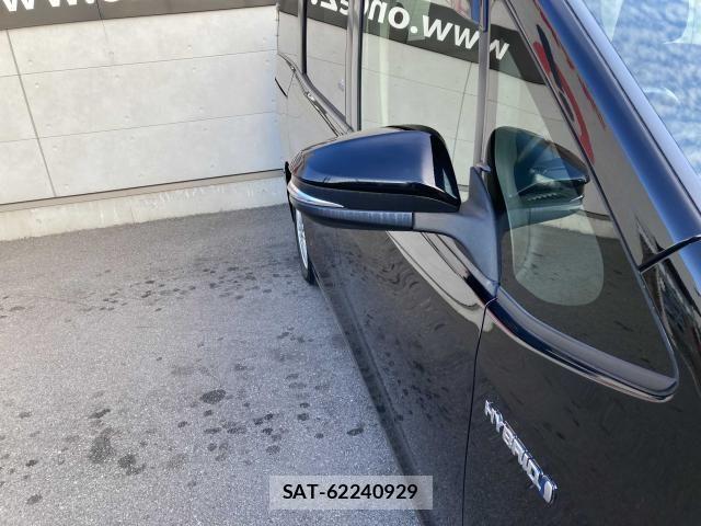 Toyota VOXY HYBRID 2015-06 6615664-11