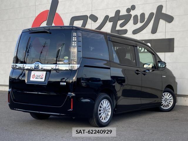 Toyota VOXY HYBRID 2015-06 6615664-14