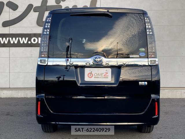 Toyota VOXY HYBRID 2015-06 6615664-16