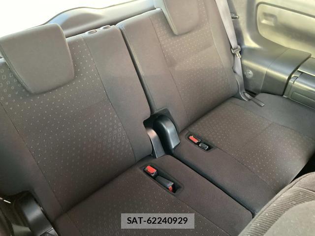 Toyota VOXY HYBRID 2015-06 6615664-22