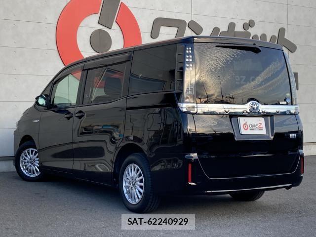 Toyota VOXY HYBRID 2015-06 6615664-2