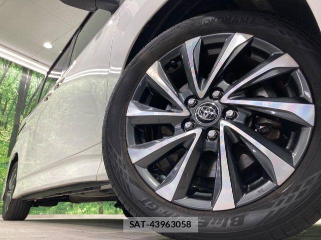 Toyota VOXY HYBRID 2023-02 6615637-12