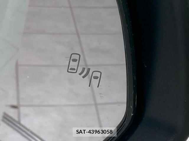 Toyota VOXY HYBRID 2023-02 6615637-6