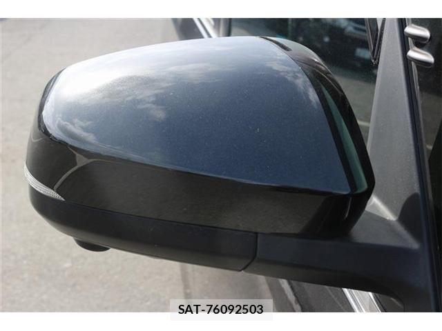 Toyota VOXY HYBRID 2023-06 6615645-18