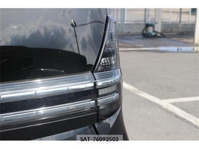 Toyota VOXY HYBRID 2023-06 6615645-20