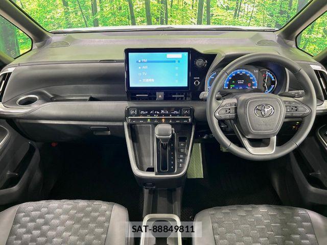 Toyota VOXY HYBRID 2025-10 6642860-1