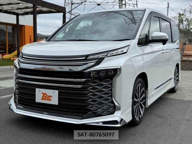 Toyota VOXY HYBRID 2024-08 6642856-9