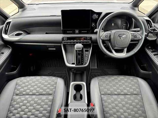 Toyota VOXY HYBRID 2024-08 6642856-1