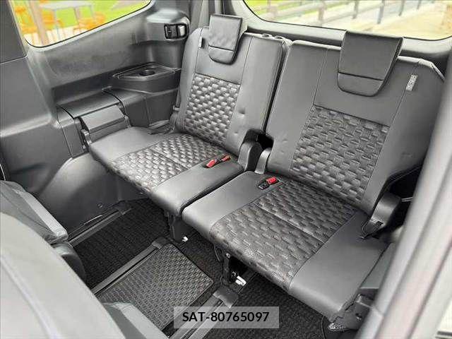 Toyota VOXY HYBRID 2024-08 6642856-20