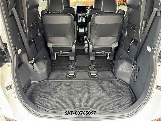 Toyota VOXY HYBRID 2024-08 6642856-22