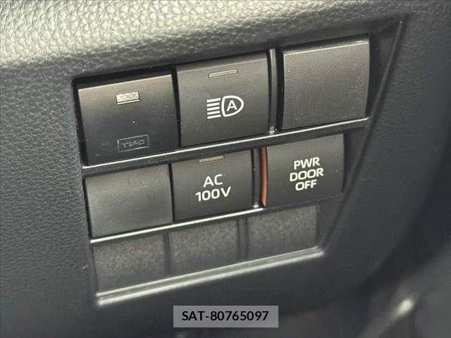 Toyota VOXY HYBRID 2024-08 6642856-27
