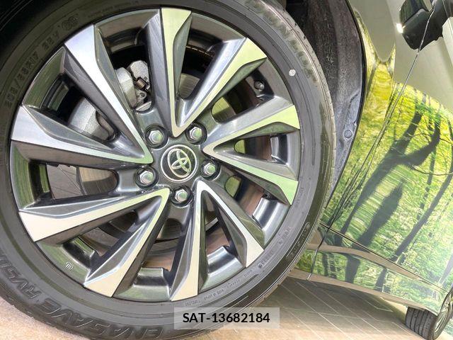 Toyota VOXY HYBRID 2023-08 6642859-13