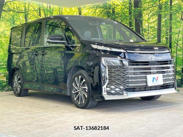 Toyota VOXY HYBRID 2023-08 6642859-16