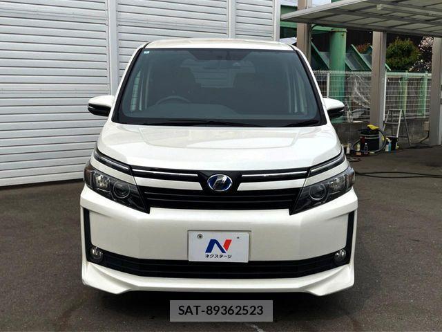 Toyota VOXY HYBRID 2014-10 6642861-15